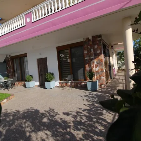 Vila Sunborn Sarande